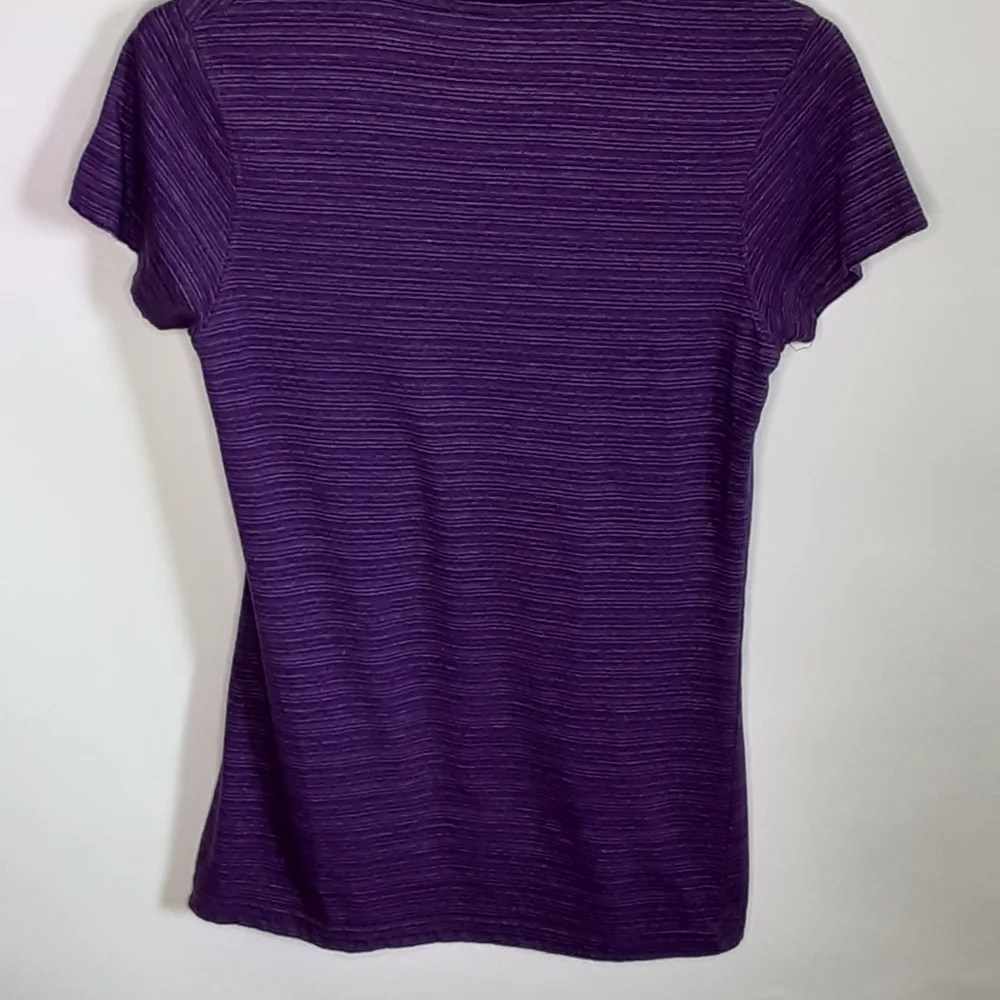 Rustic Ridge Purple Top Sz Med - Picture 2 of 3
